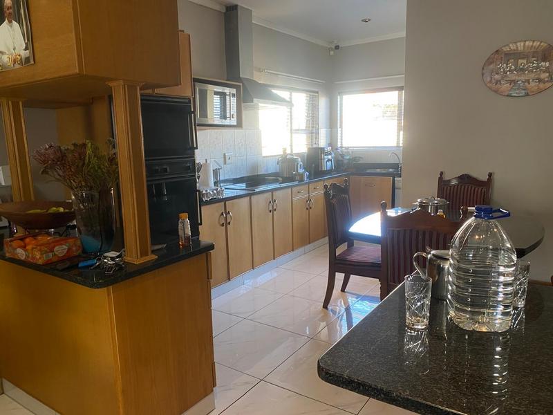 5 Bedroom Property for Sale in Balmoral Eastern Cape
